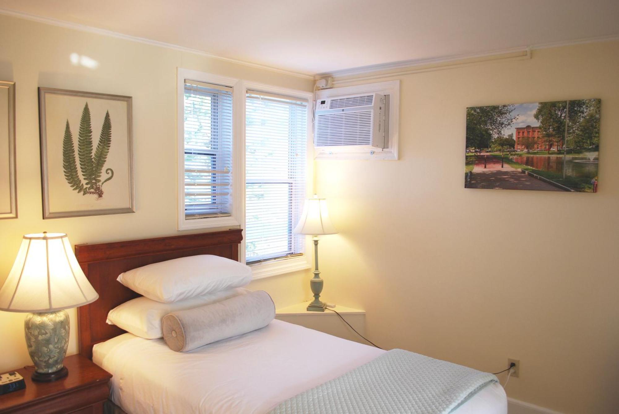 Anne'S Washington Inn (Adults Only) Saratoga Springs Oda fotoğraf